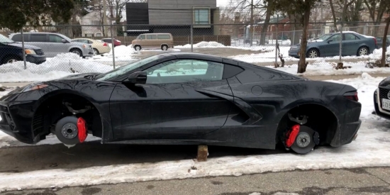 The new Chevrolet Corvette C8 model was left without wheels before it went on sale